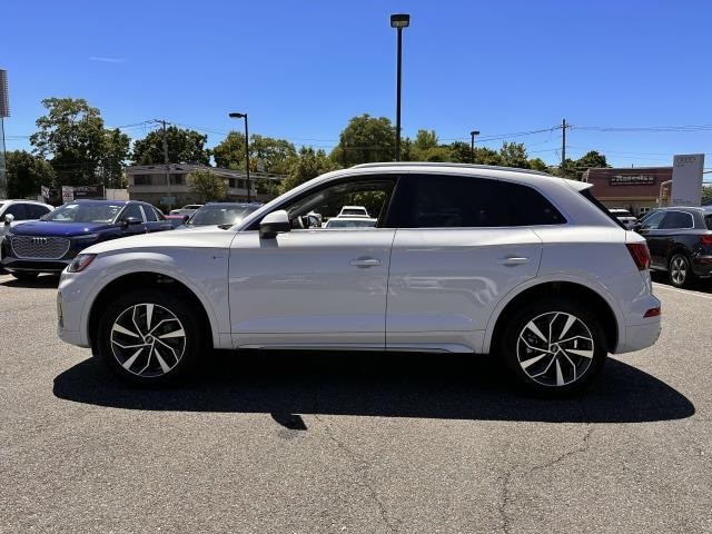 Used 2023 Audi Q5 Premium with VIN WA1GAAFY8P2175636 for sale in Massapequa, NY