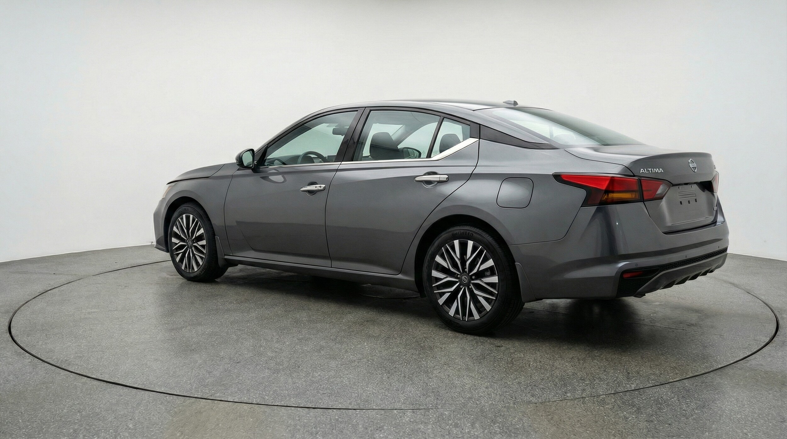 Thumbnail: 2025 Nissan Altima - 5