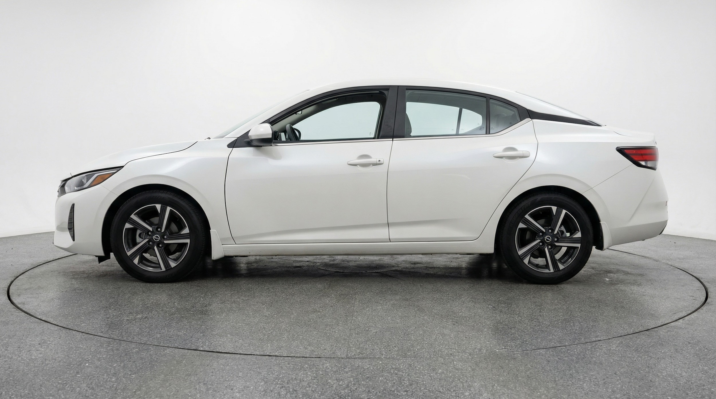 Thumbnail: 2025 Nissan Sentra - 4