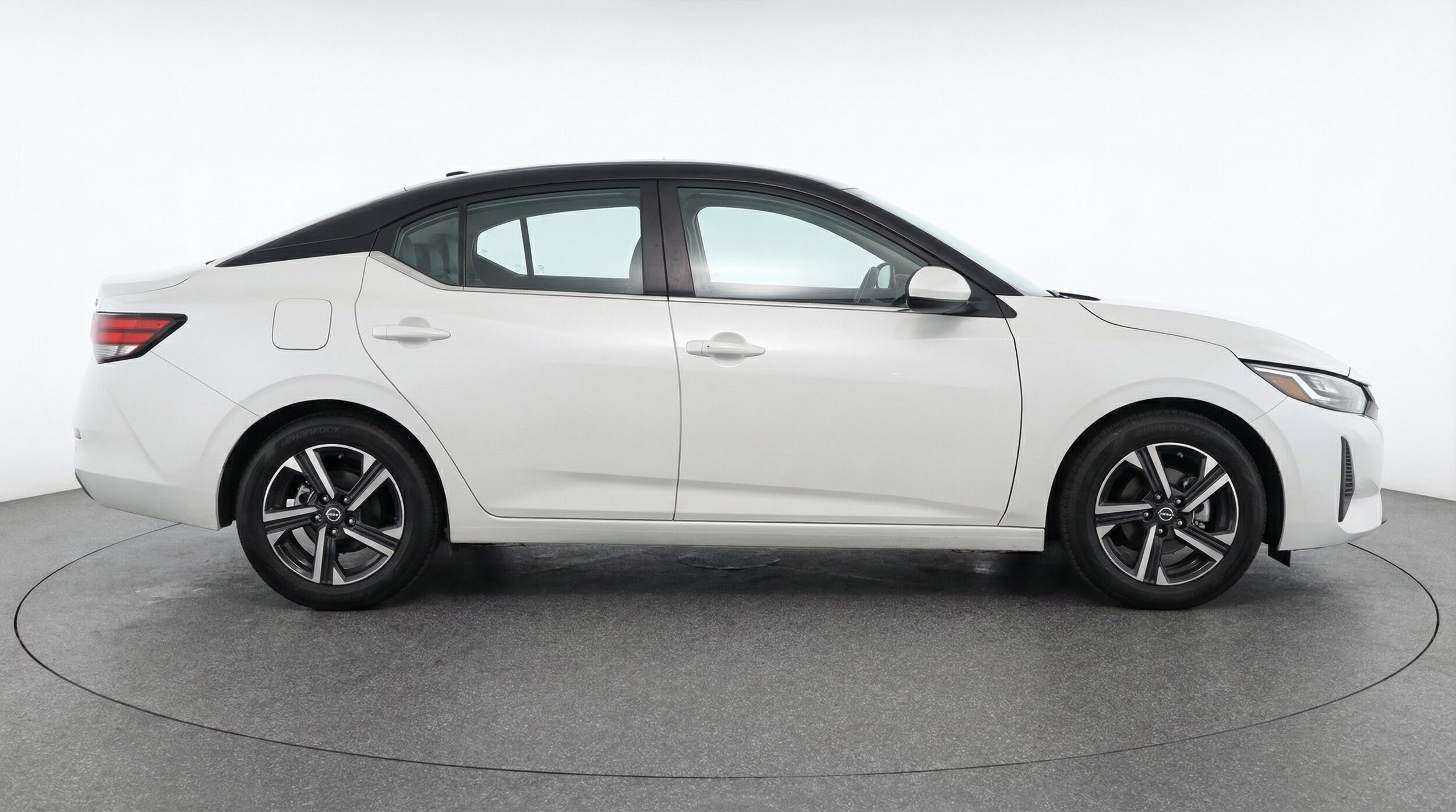 Thumbnail: 2025 Nissan Sentra - 8