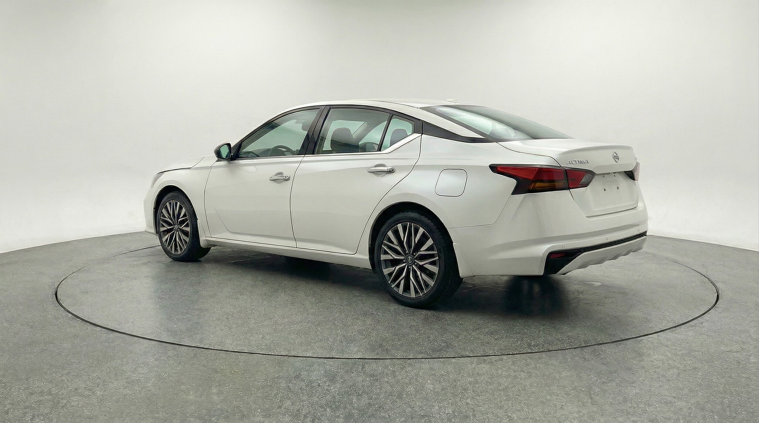 Thumbnail: 2025 Nissan Altima - 5