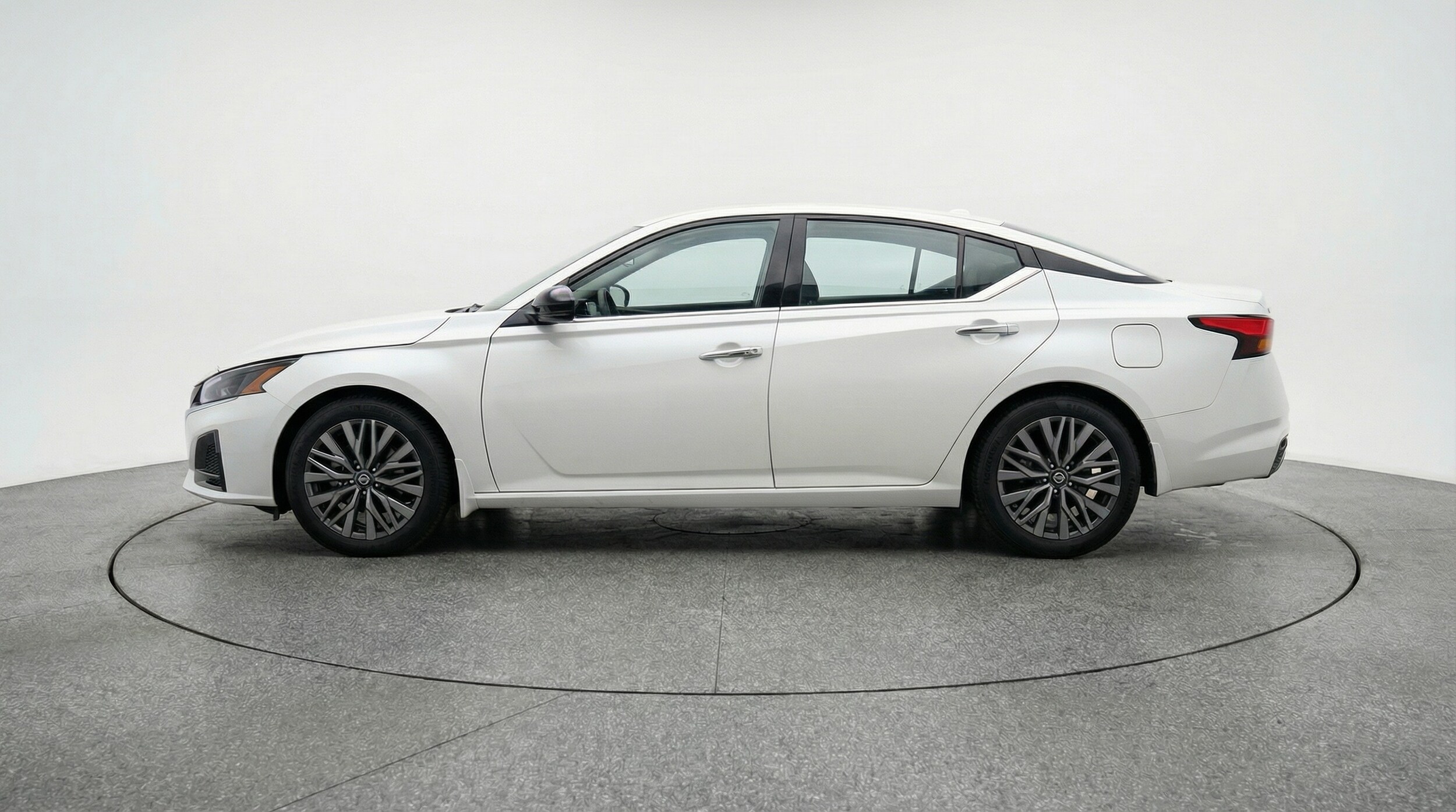 Thumbnail: 2025 Nissan Altima - 4