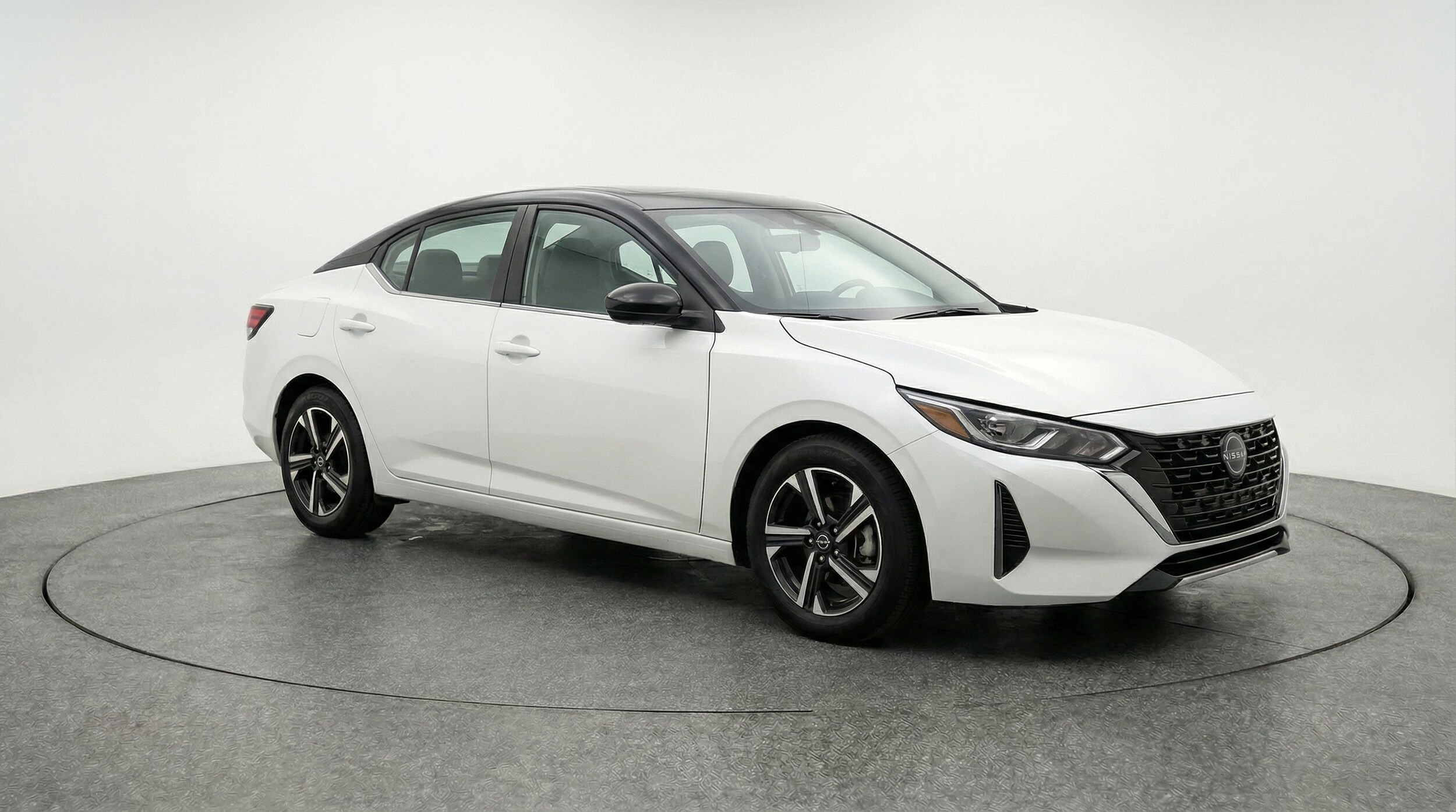 Thumbnail: 2025 Nissan Sentra - 1