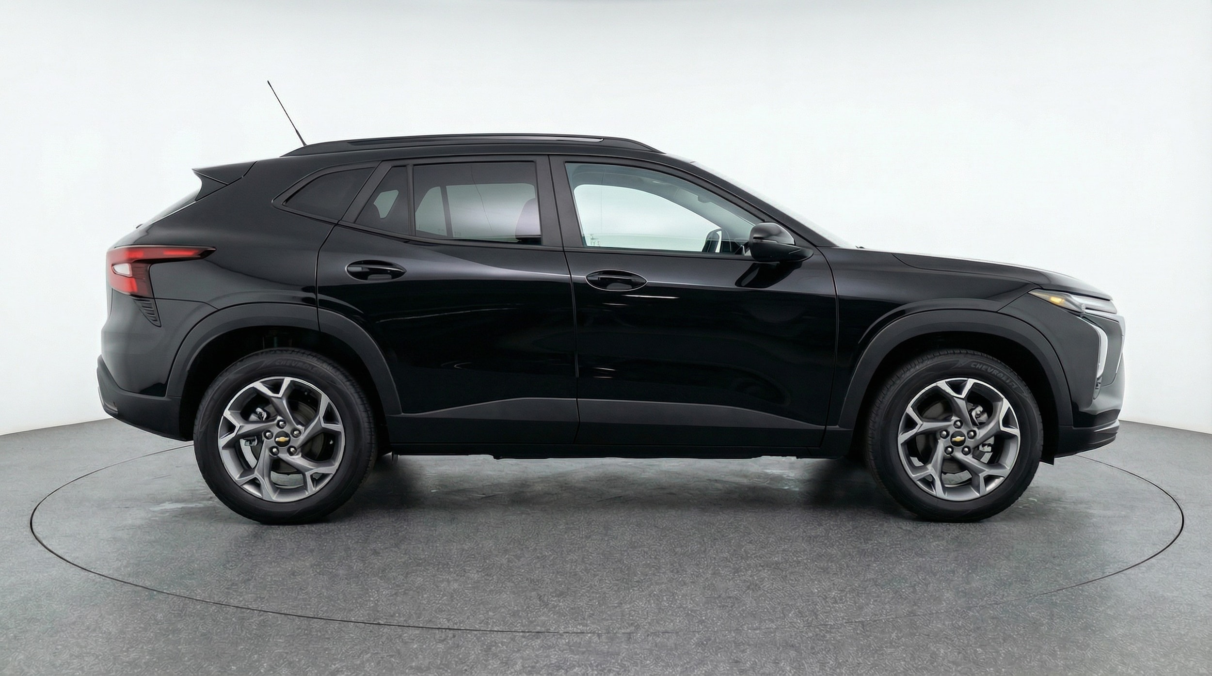 Thumbnail: 2025 Chevrolet Trax - 8