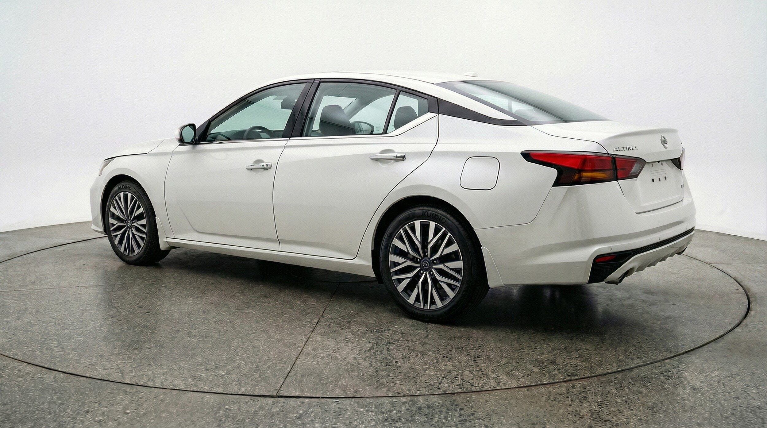 Thumbnail: 2025 Nissan Altima - 5