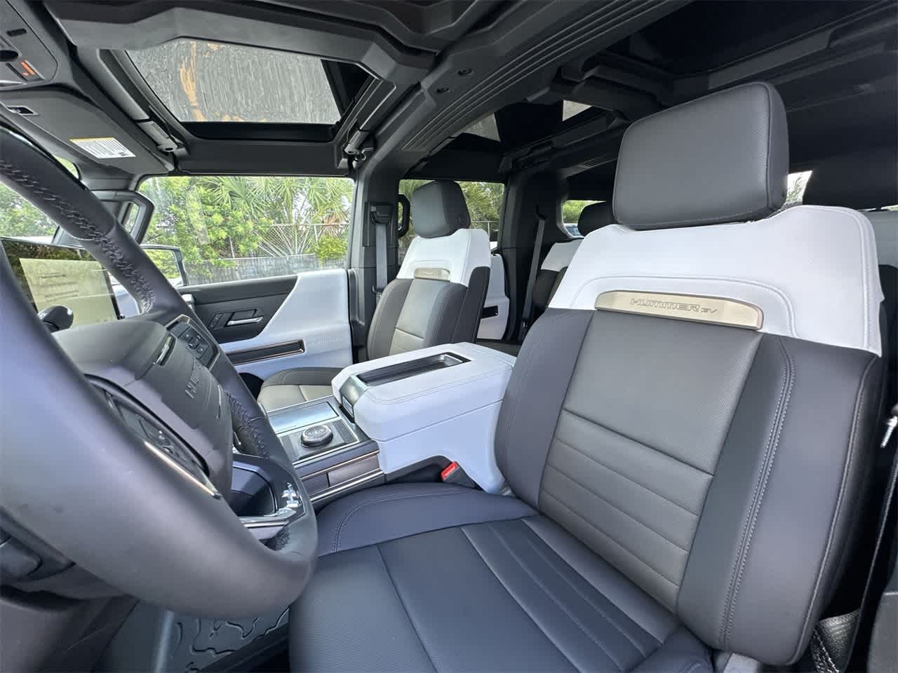 Thumbnail: 2025 GMC Hummer EV - 14