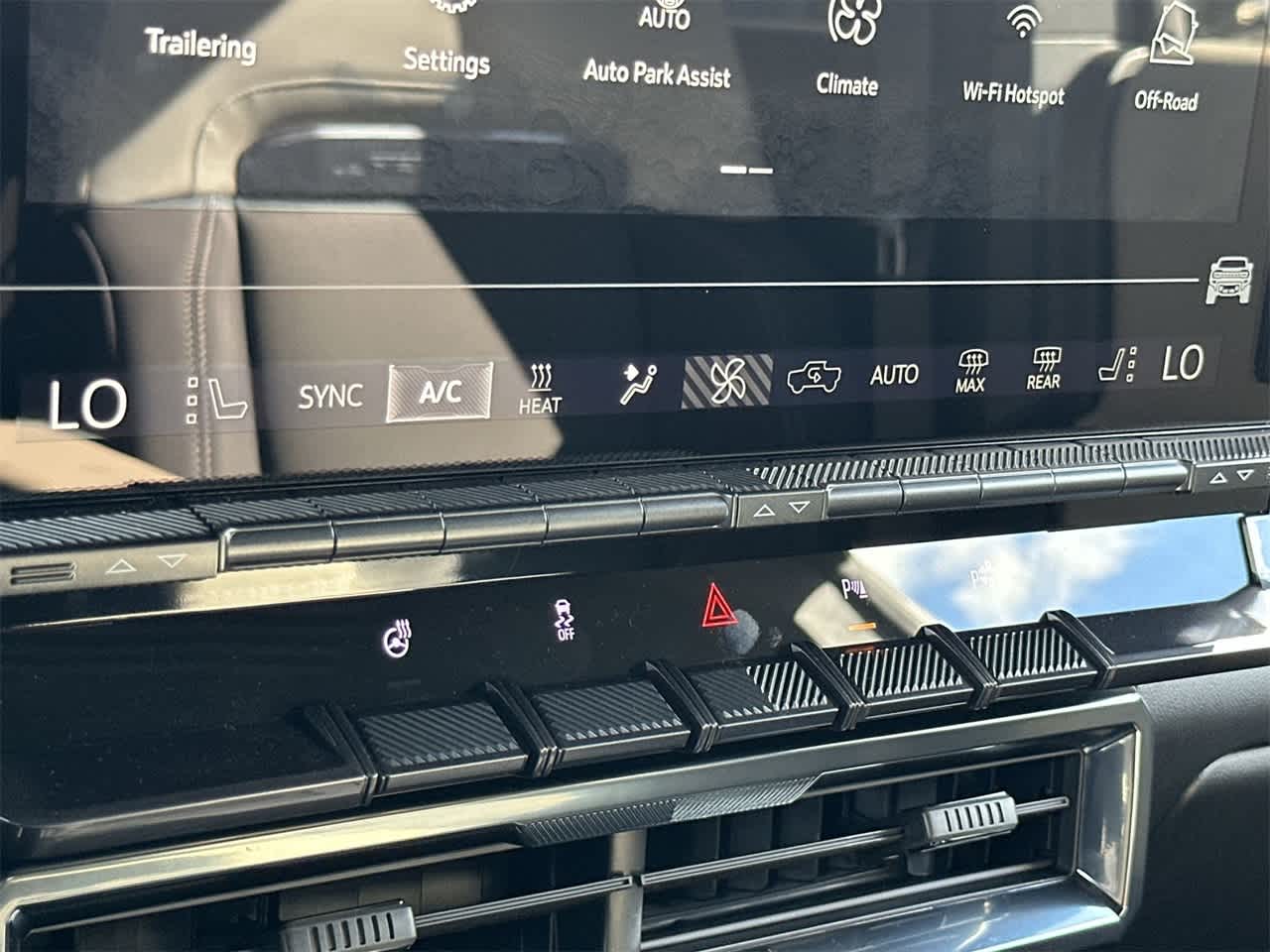 Thumbnail: 2026 GMC Hummer EV - 20