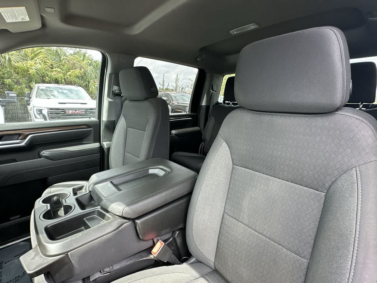 Thumbnail: 2025 Chevrolet Silverado 2500 - 14