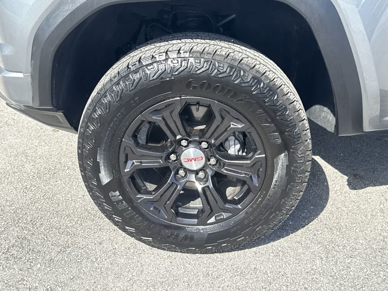 Thumbnail: 2024 GMC Canyon - 11