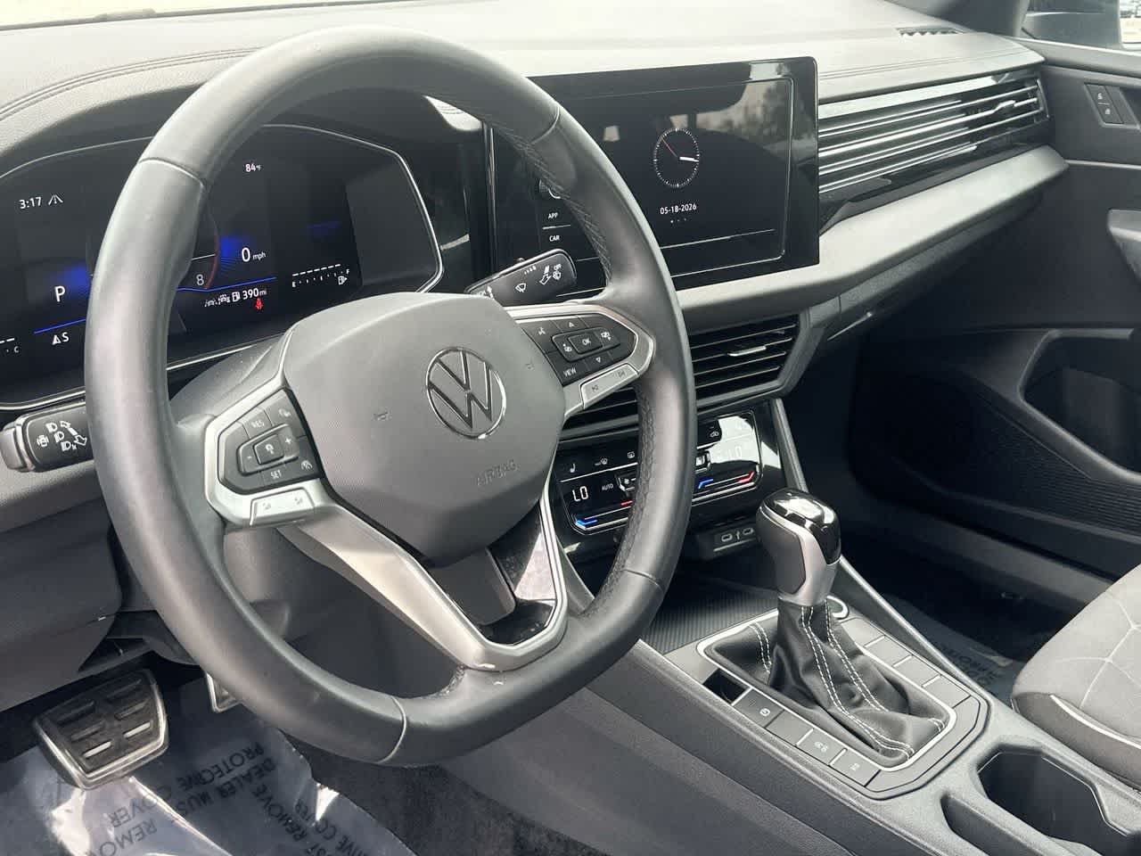 Thumbnail: 2025 Volkswagen Jetta - 13