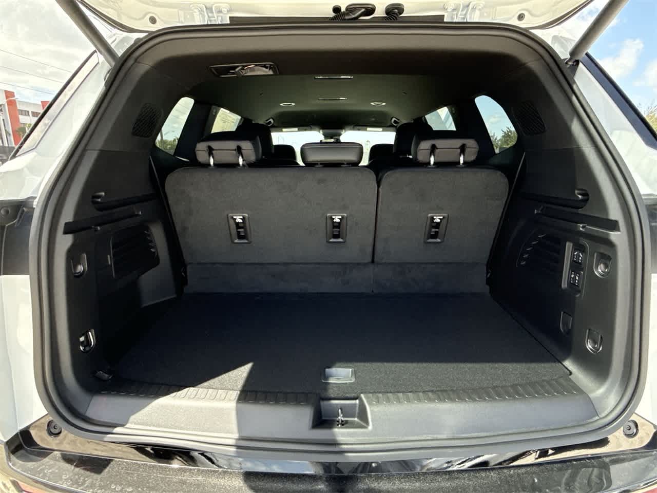 Thumbnail: 2025 Buick Enclave - 25