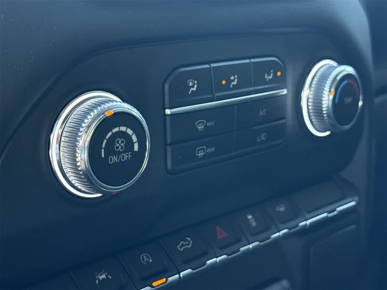 Thumbnail: 2026 GMC Sierra 1500 - 20