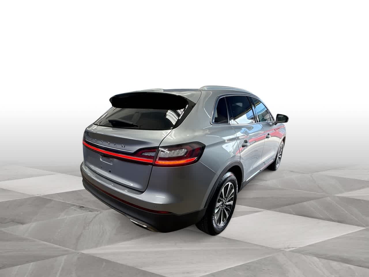 Thumbnail: 2021 Lincoln Nautilus - 8