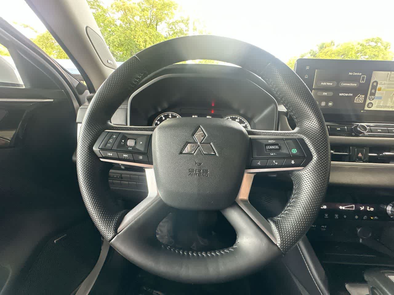 Thumbnail: 2025 Mitsubishi Outlander - 15