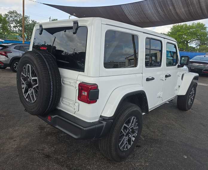 Thumbnail: 2025 Jeep Wrangler - 3