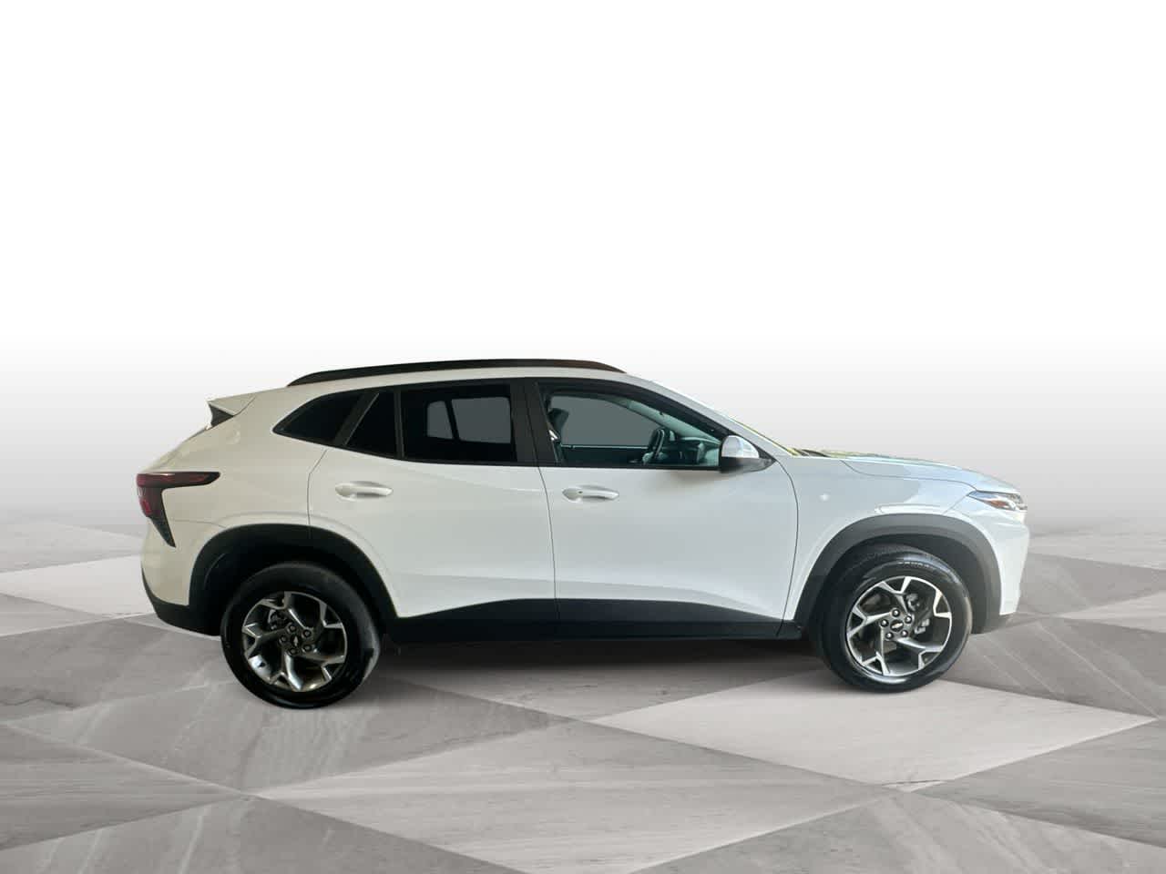 Thumbnail: 2025 Chevrolet Trax - 9