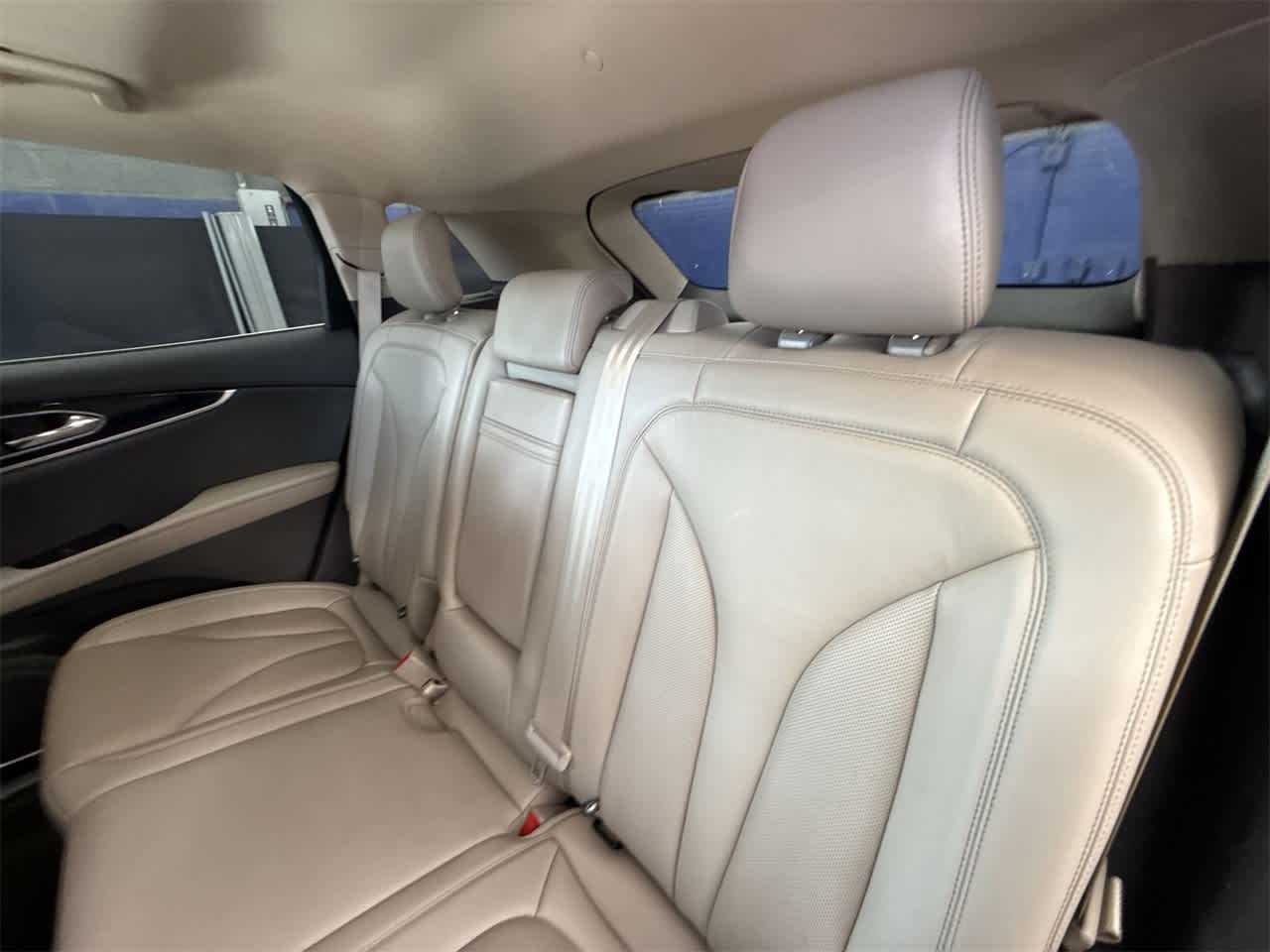 Thumbnail: 2021 Lincoln Nautilus - 22
