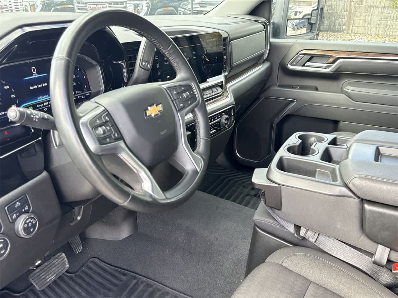 Thumbnail: 2025 Chevrolet Silverado 2500 - 13