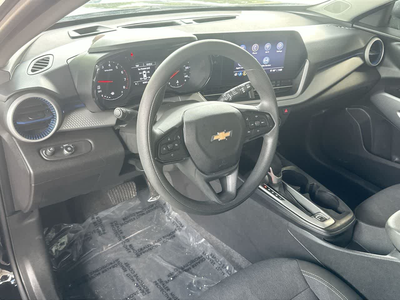 Thumbnail: 2025 Chevrolet Trax - 13
