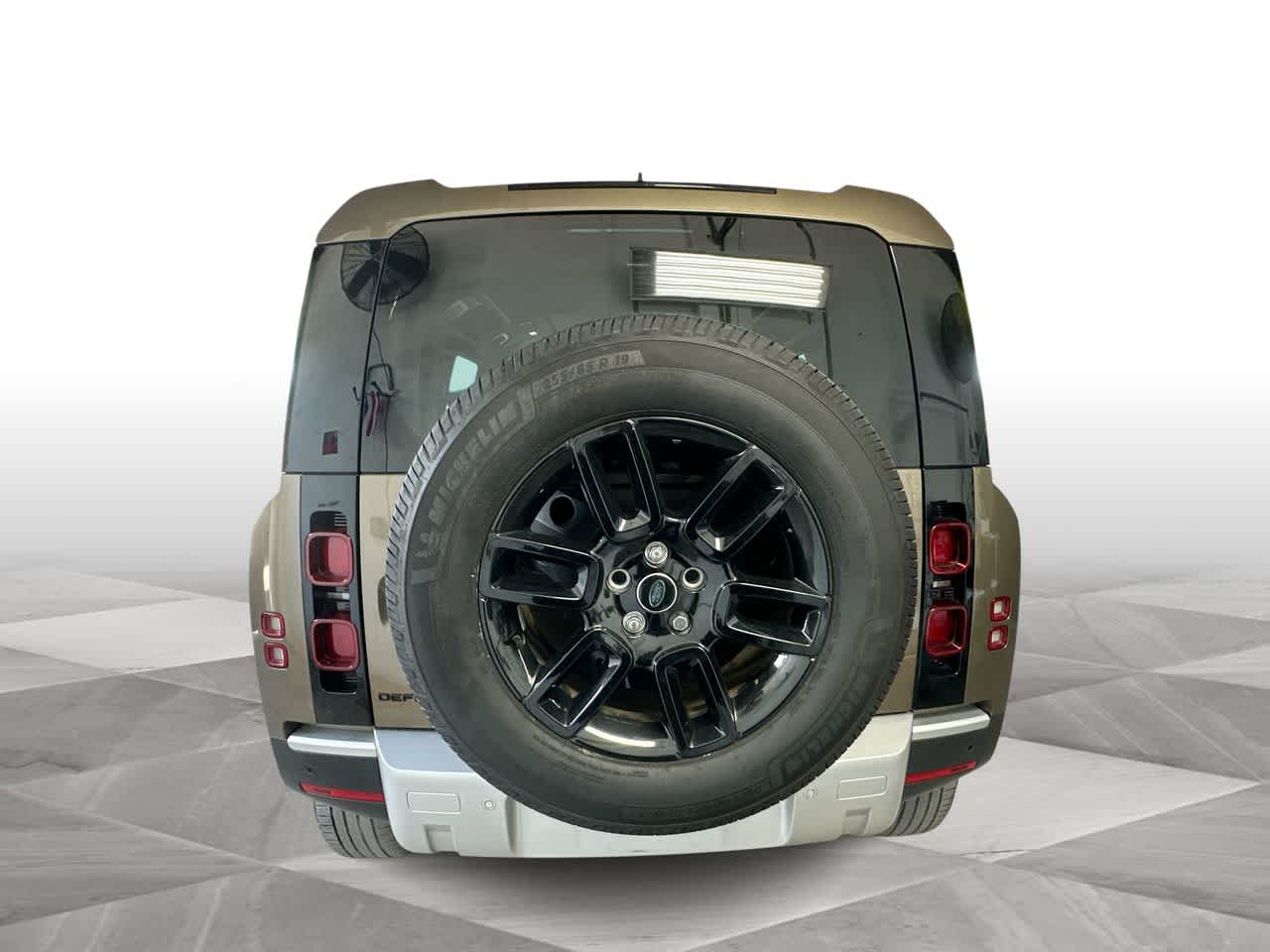 Thumbnail: 2025 Land Rover Defender - 7