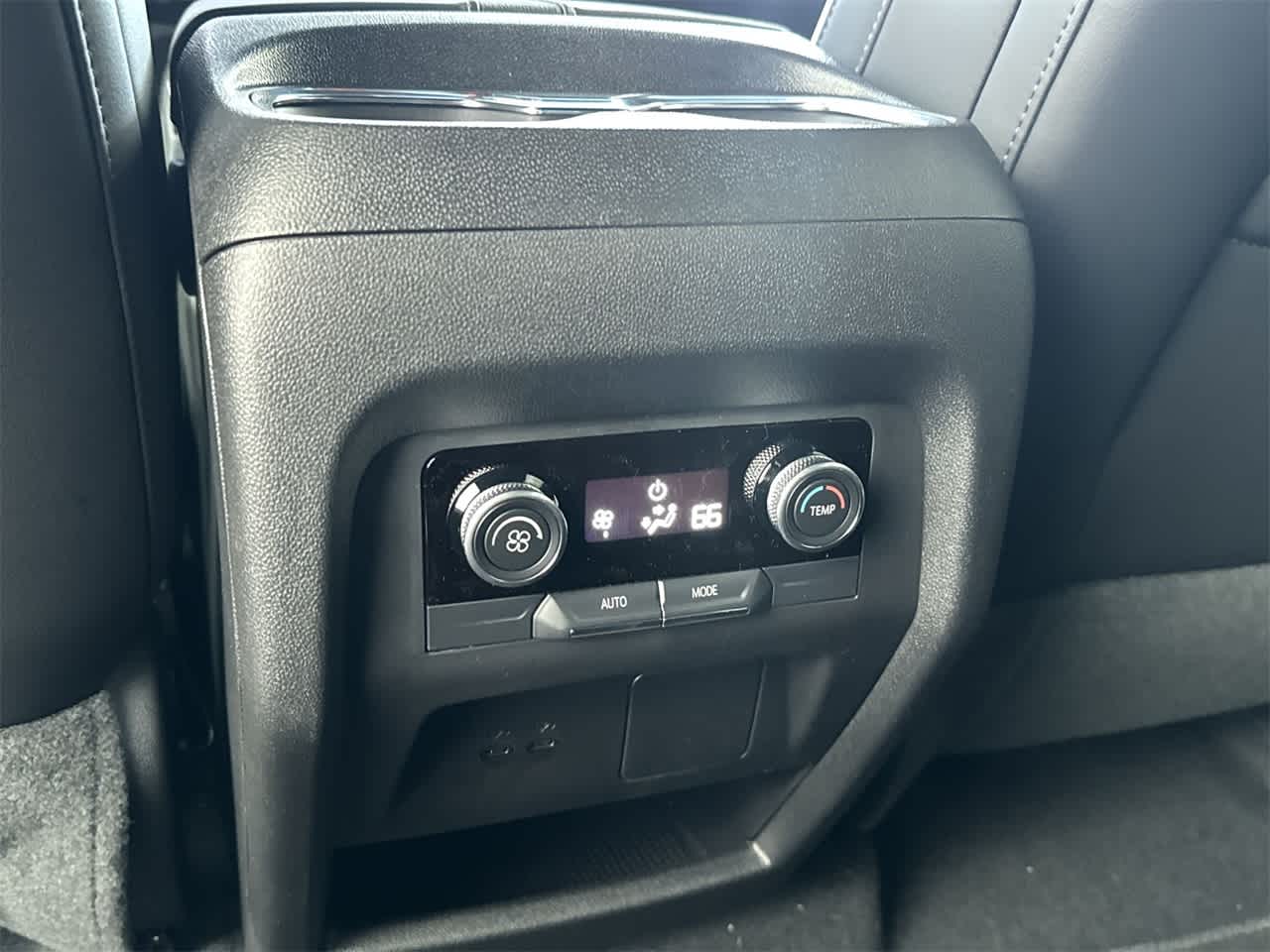 Thumbnail: 2025 Buick Enclave - 23