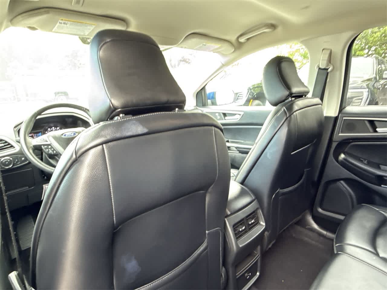 2022 Ford Edge  23