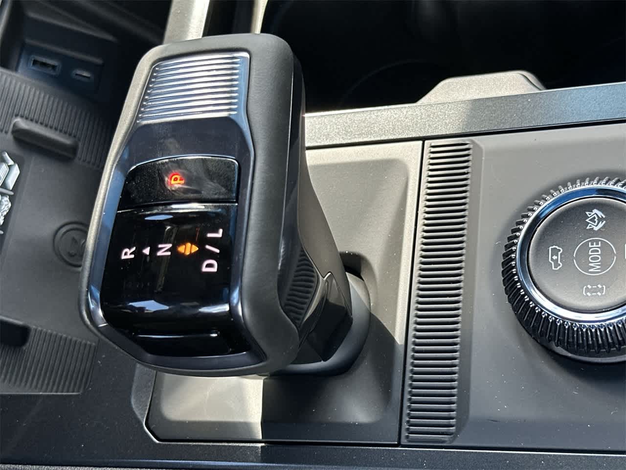 Thumbnail: 2026 GMC Hummer EV - 21