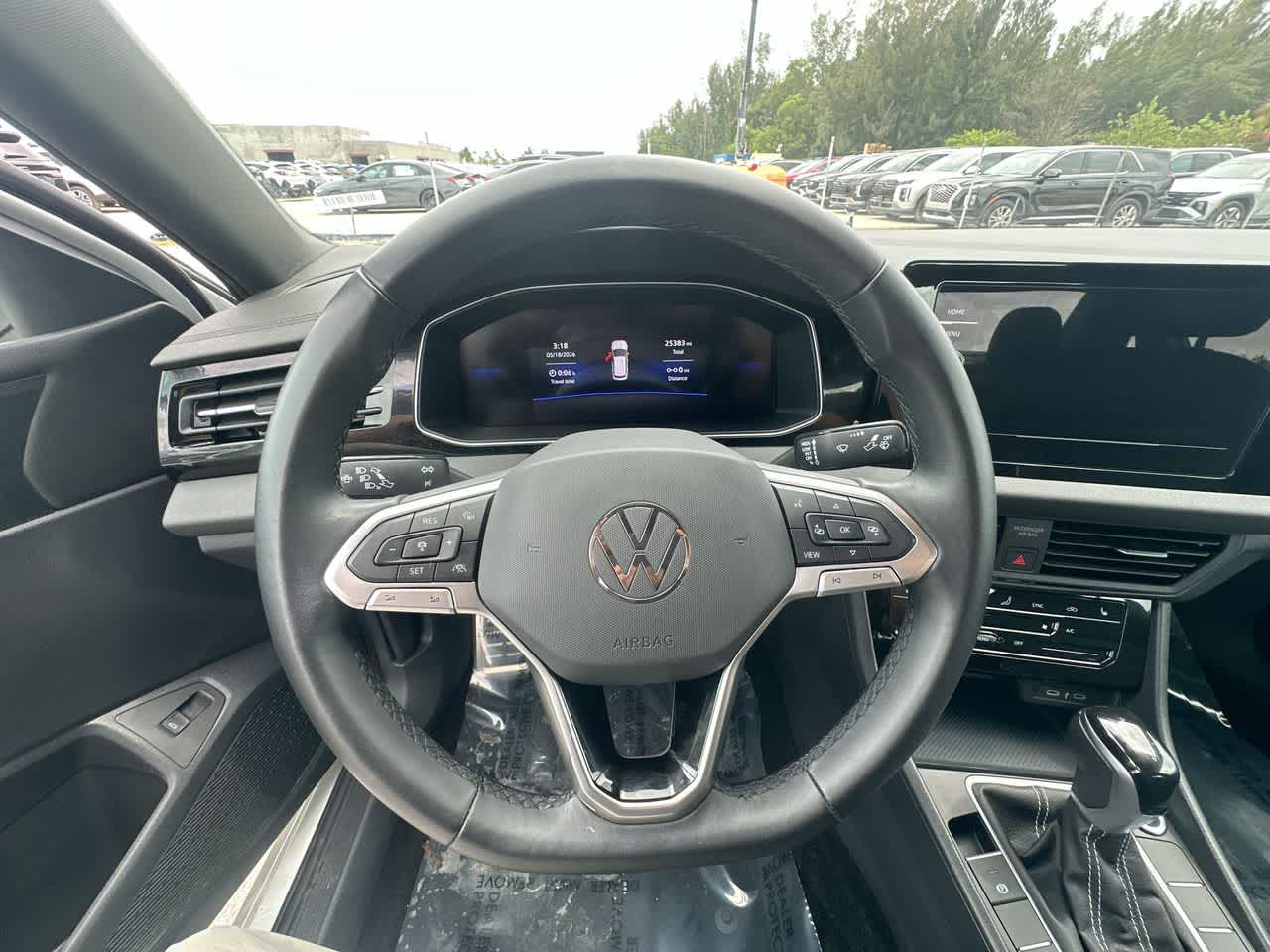 Thumbnail: 2025 Volkswagen Jetta - 15