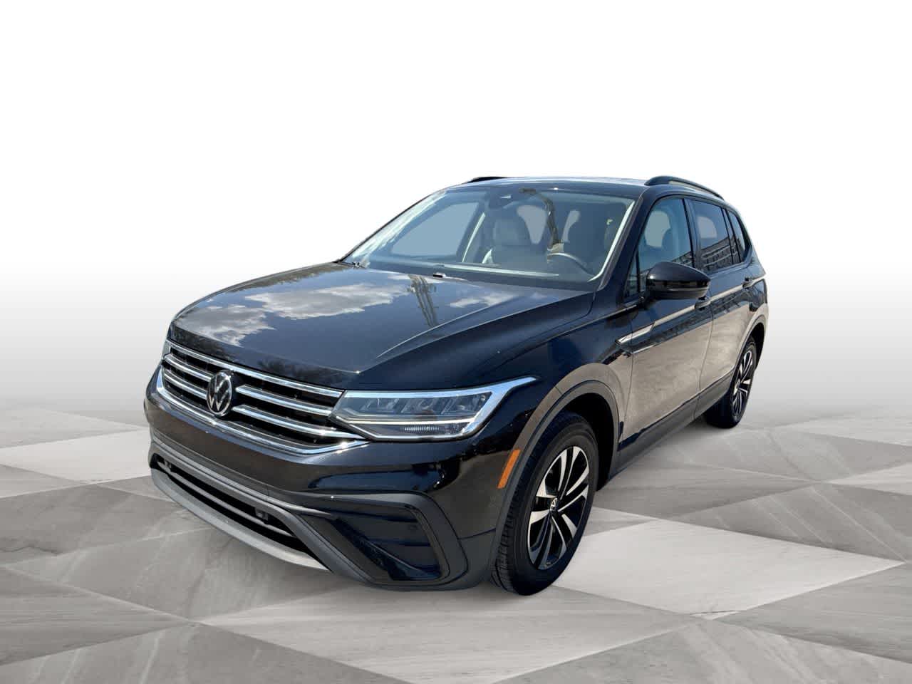 Thumbnail: 2023 Volkswagen Tiguan - 4