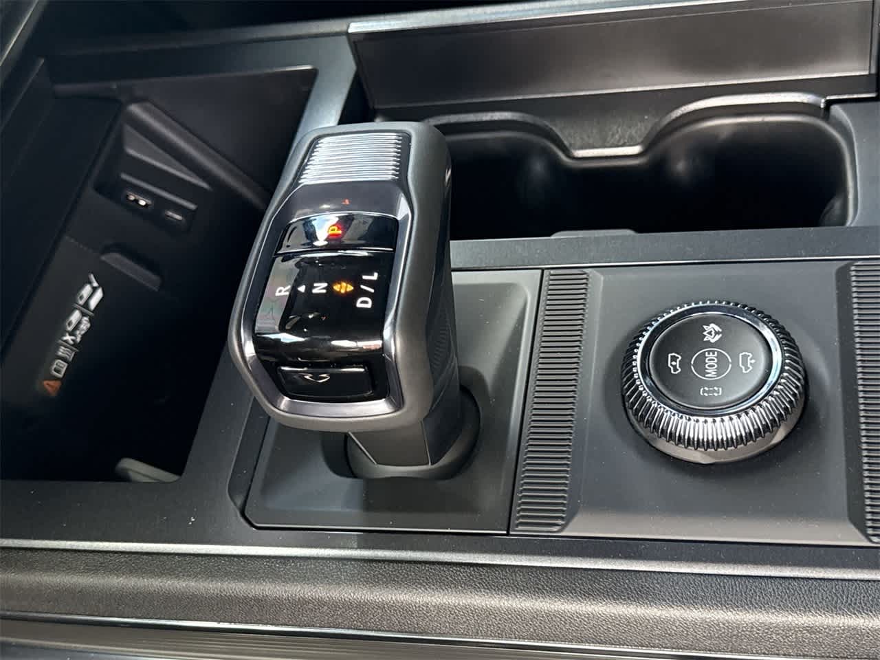 Thumbnail: 2026 GMC Hummer EV - 21