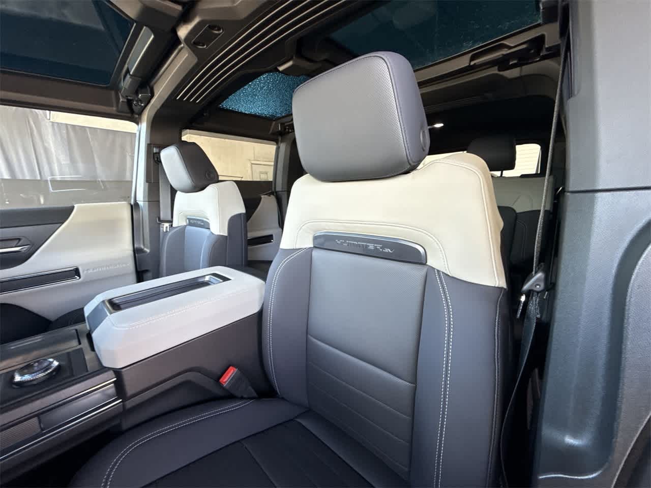 Thumbnail: 2026 GMC Hummer EV - 14