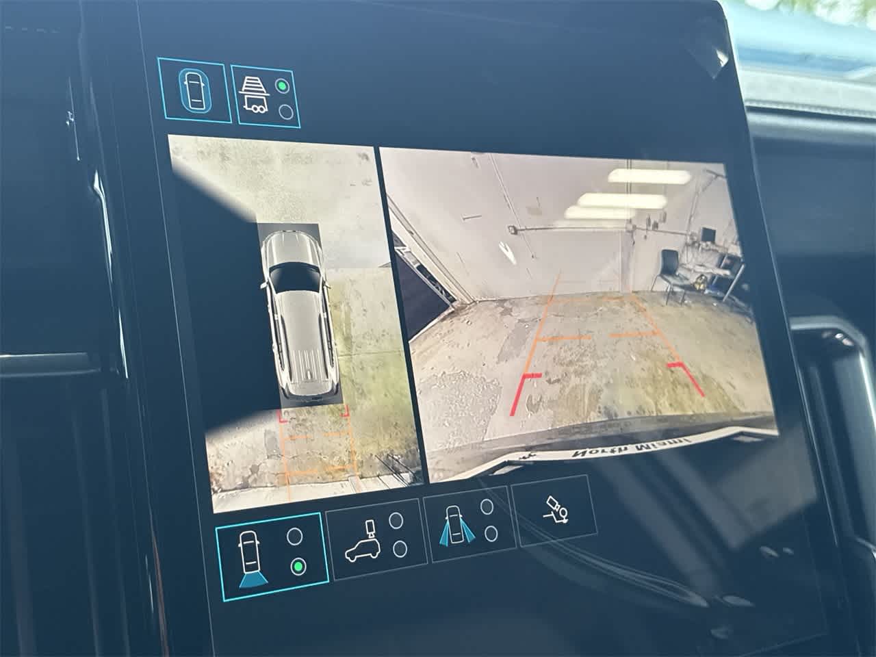 Thumbnail: 2026 GMC Acadia - 19