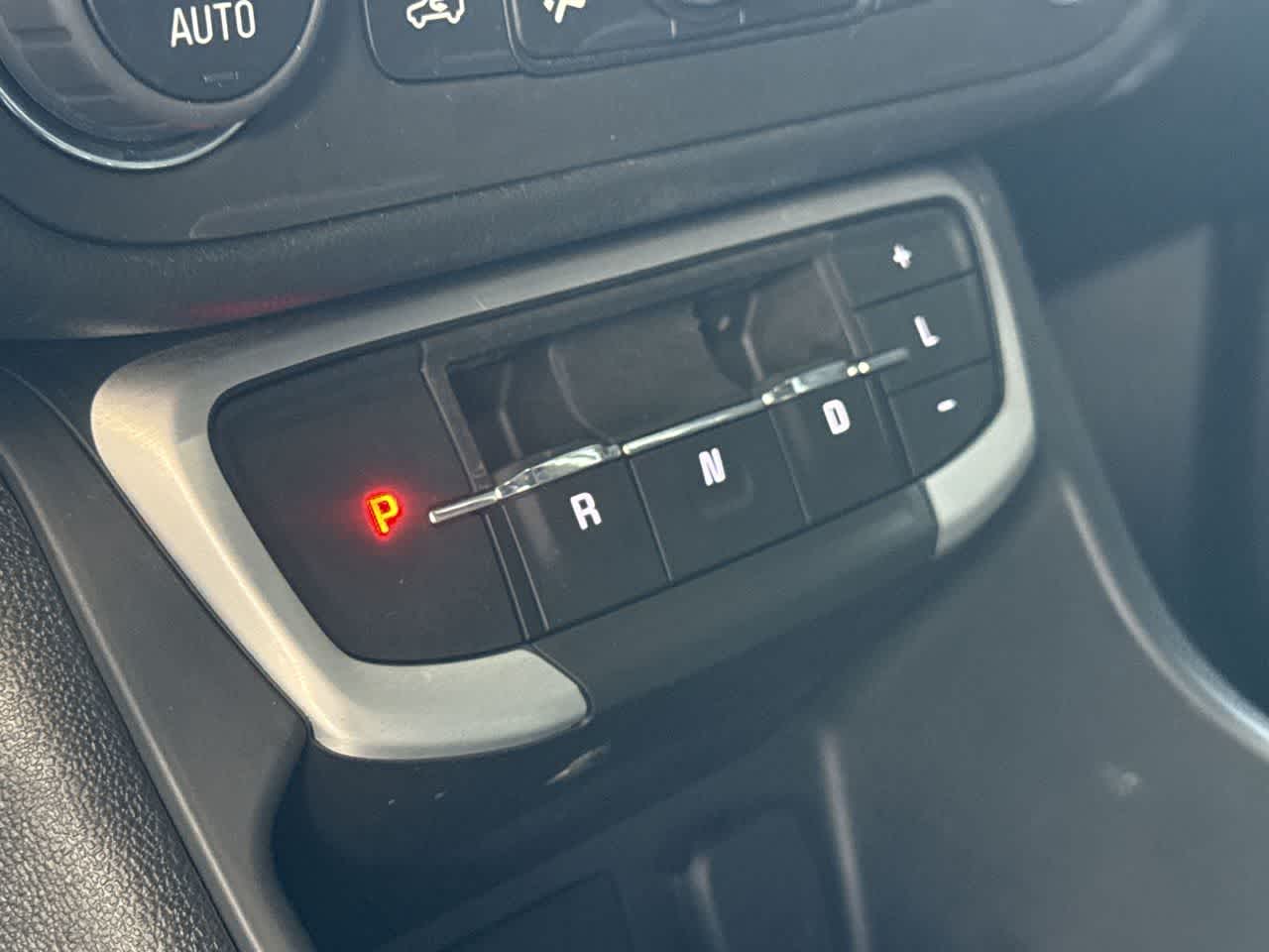 Thumbnail: 2022 GMC Terrain - 21