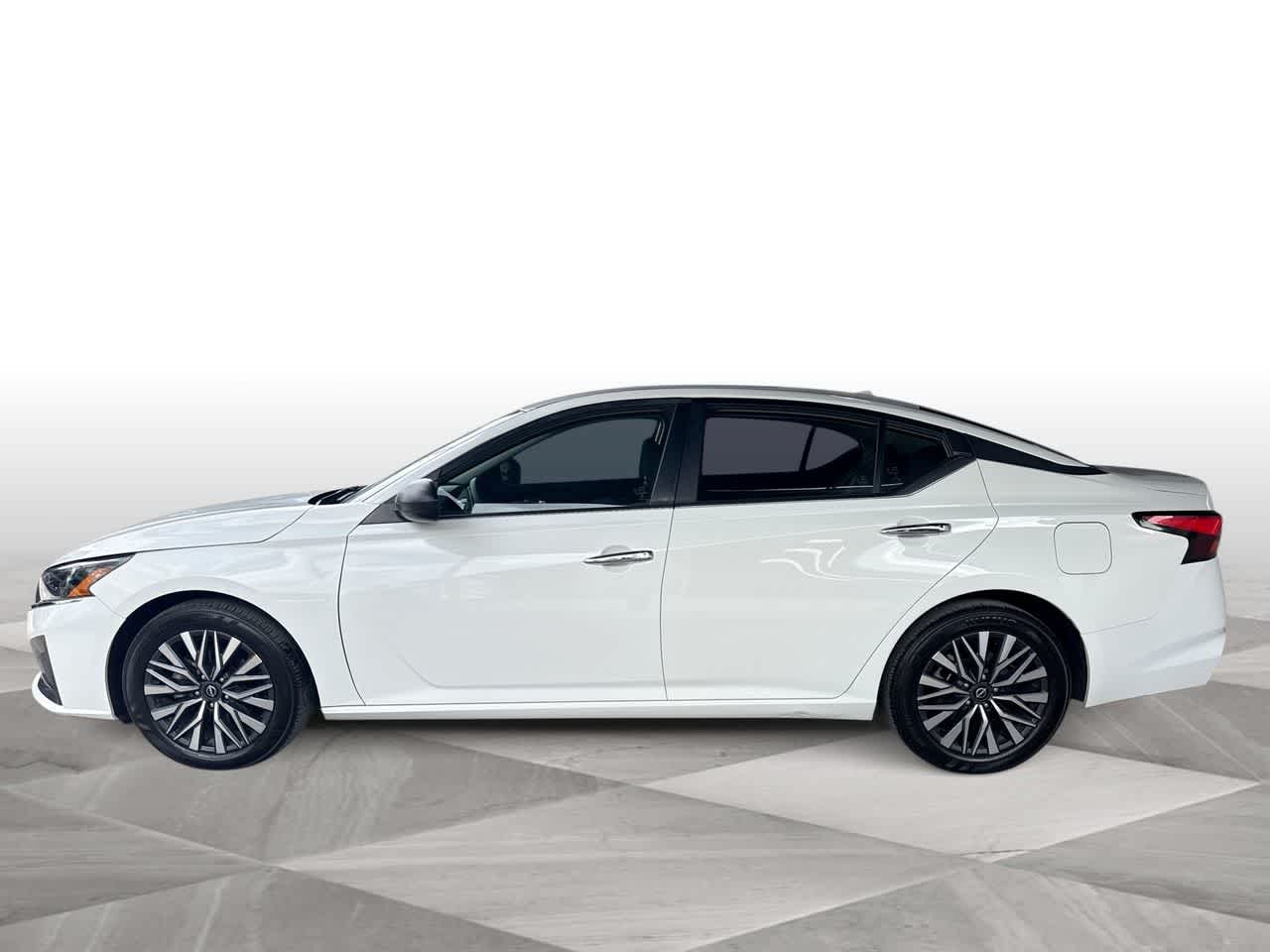 Thumbnail: 2025 Nissan Altima - 5