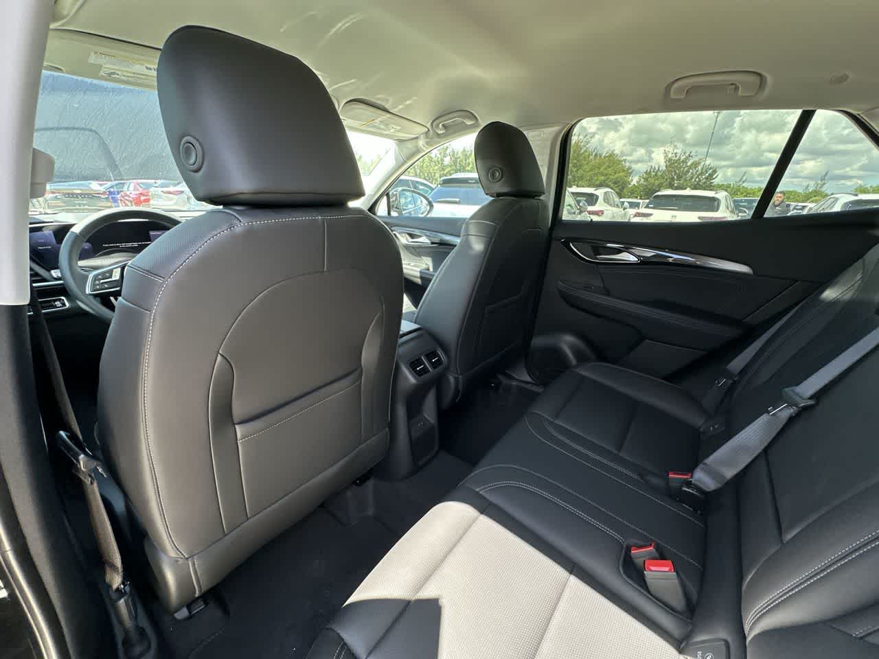 Thumbnail: 2025 Buick Envision - 23