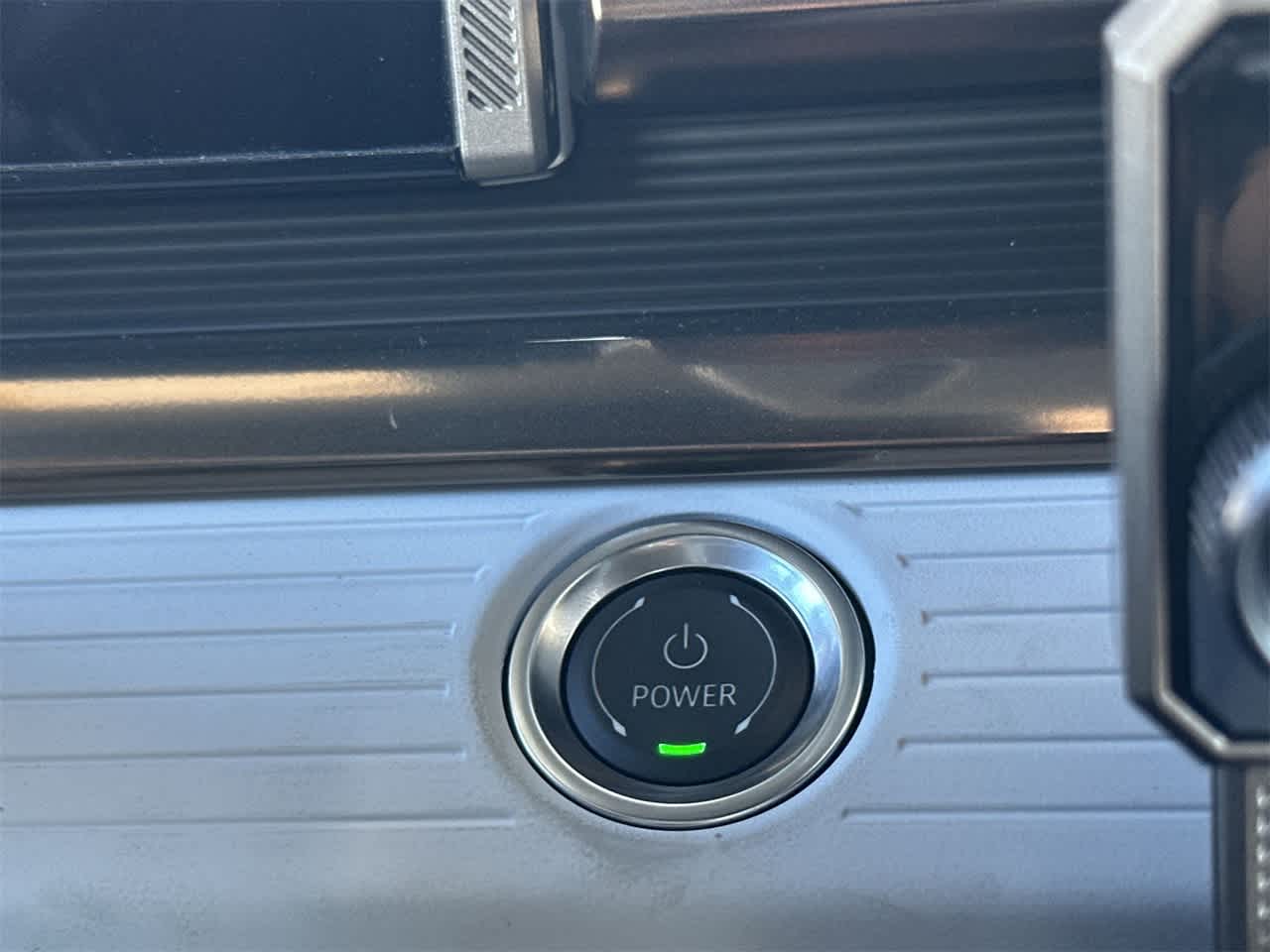 Thumbnail: 2025 GMC Hummer EV - 17