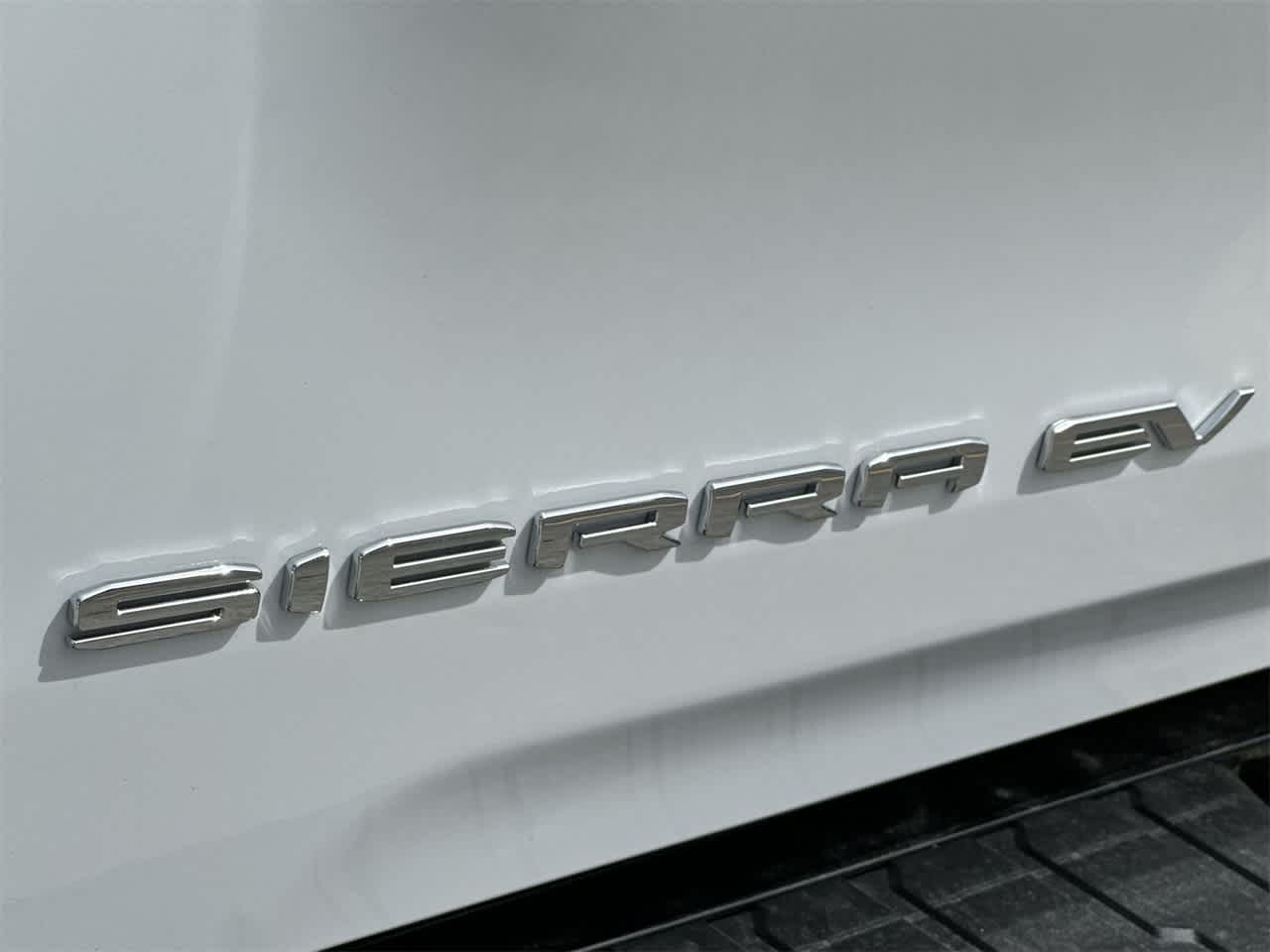 Thumbnail: 2026 GMC Sierra EV - 10