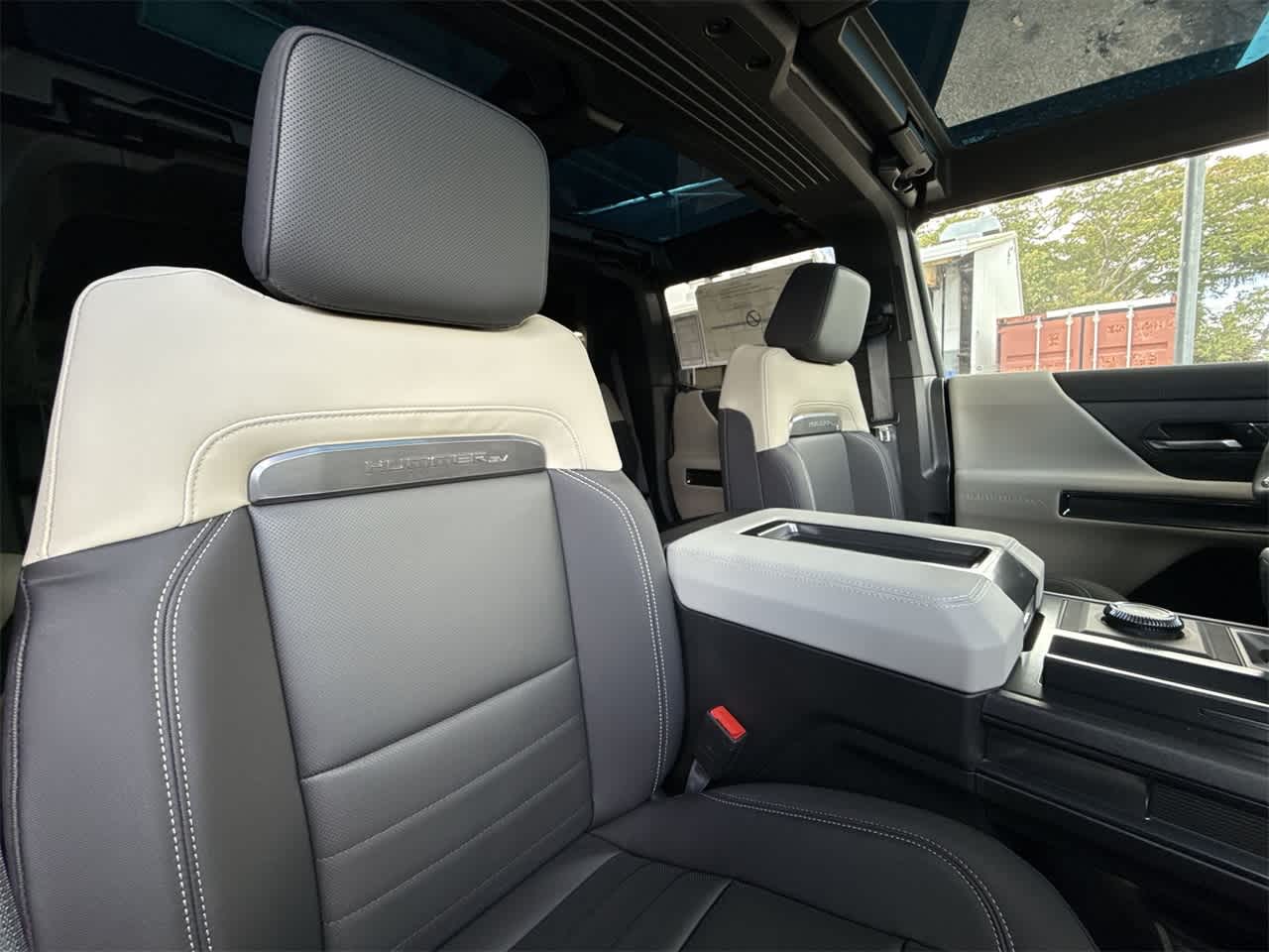 Thumbnail: 2026 GMC Hummer EV - 27