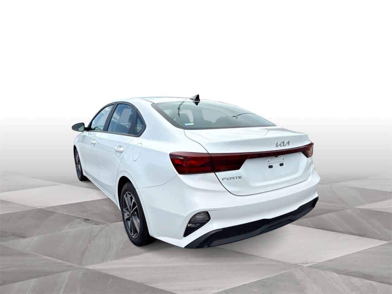 Thumbnail: 2024 Kia Forte - 6