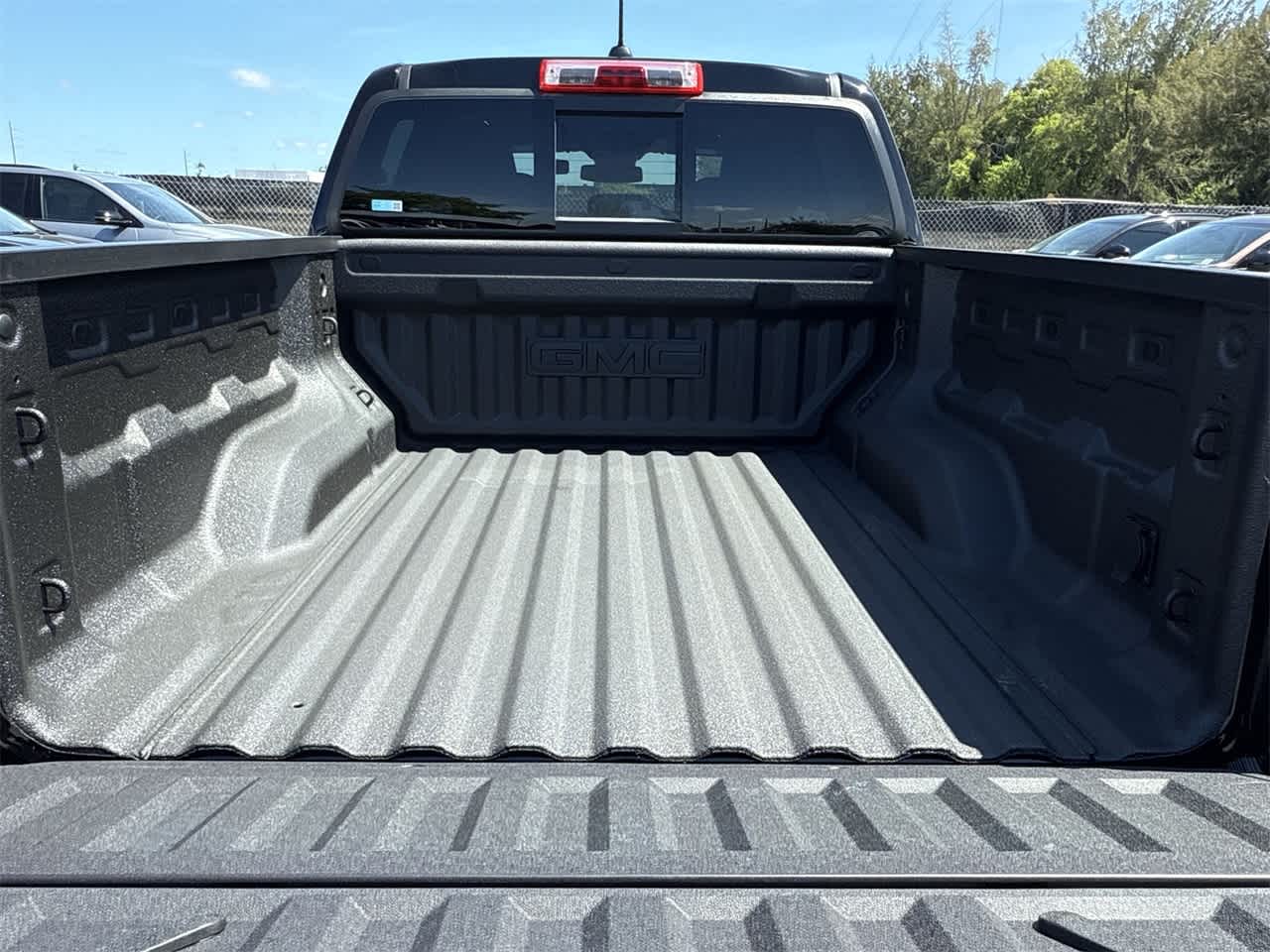 Thumbnail: 2025 GMC Canyon - 25