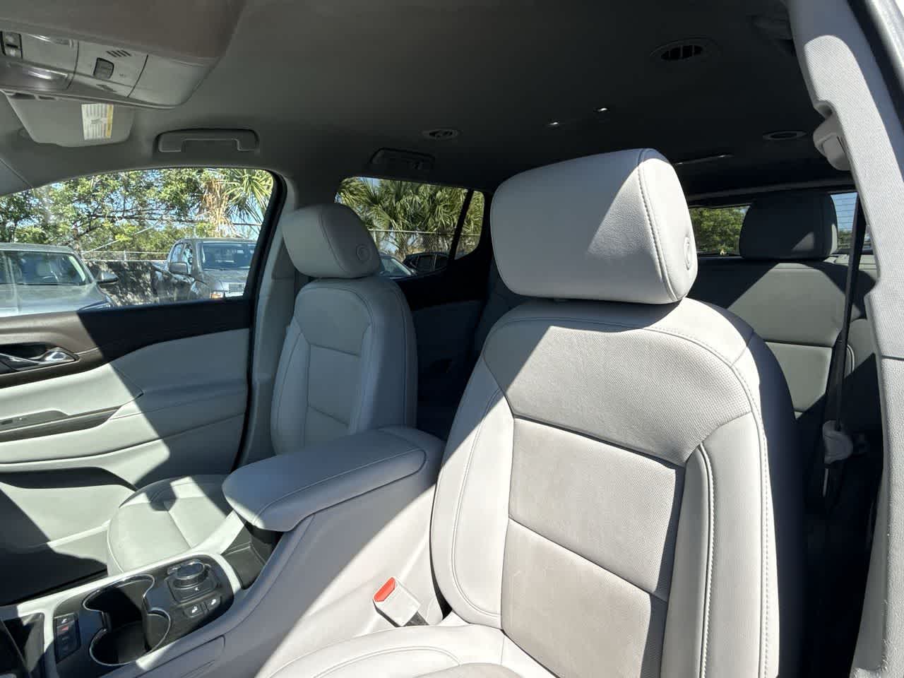 Thumbnail: 2023 GMC Acadia - 14