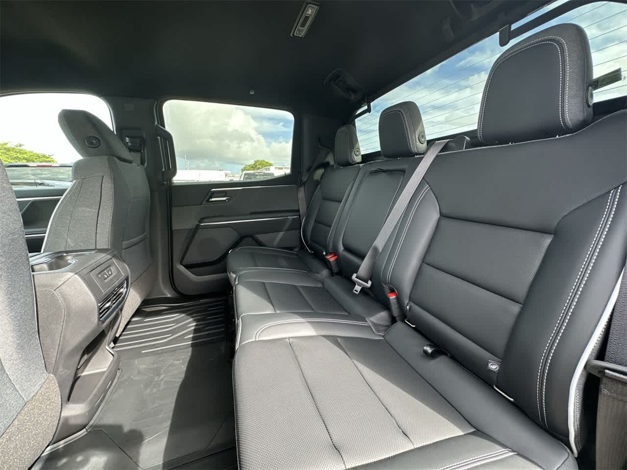 Thumbnail: 2026 GMC Sierra EV - 22