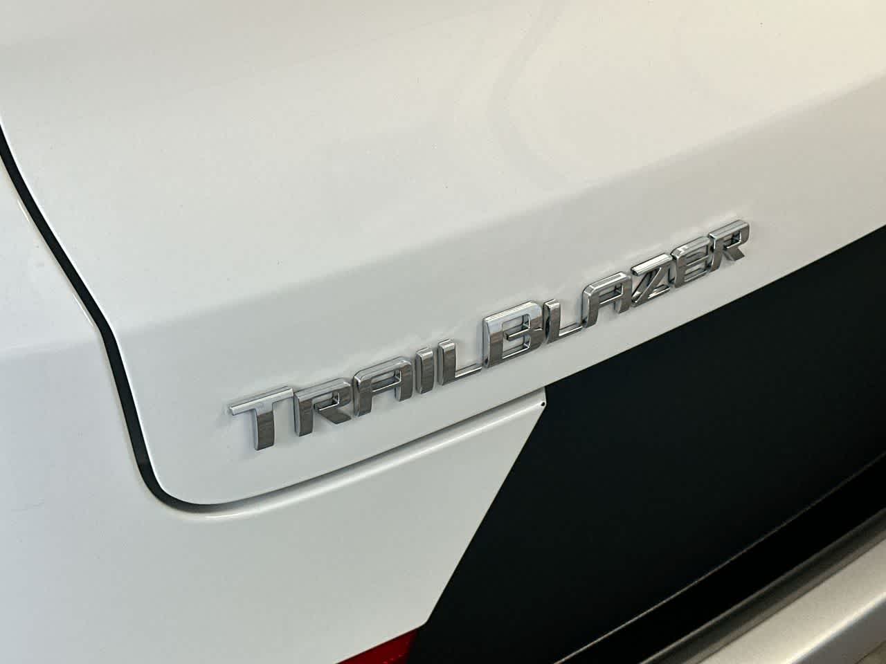 Thumbnail: 2023 Chevrolet TrailBlazer - 10