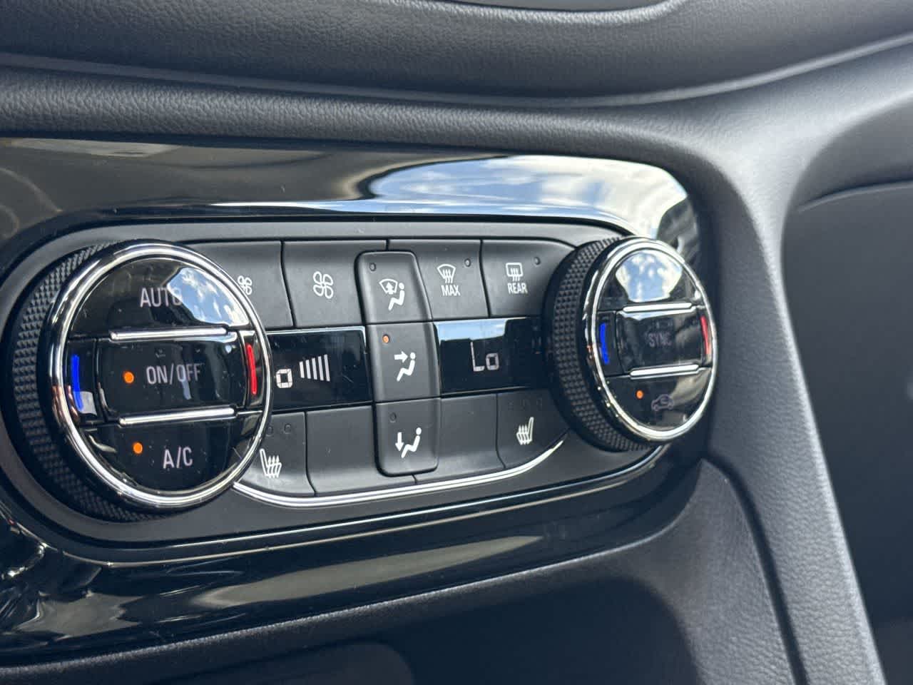 Thumbnail: 2023 Buick Encore GX - 20