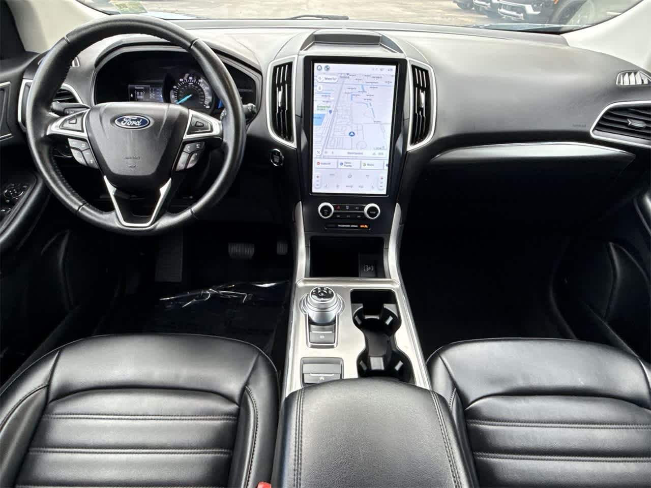 2022 Ford Edge  24