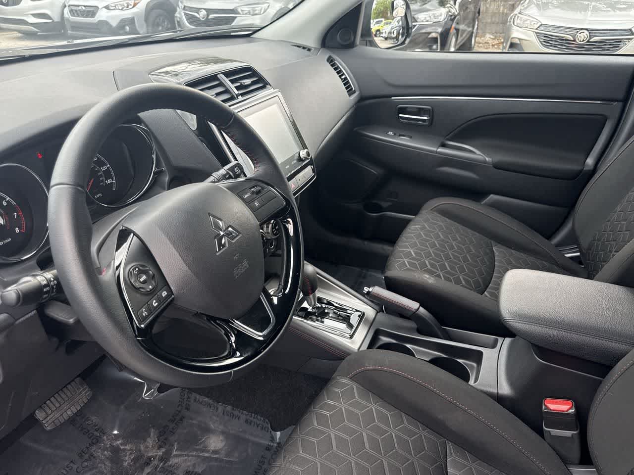 Thumbnail: 2025 Mitsubishi Outlander Sport - 13