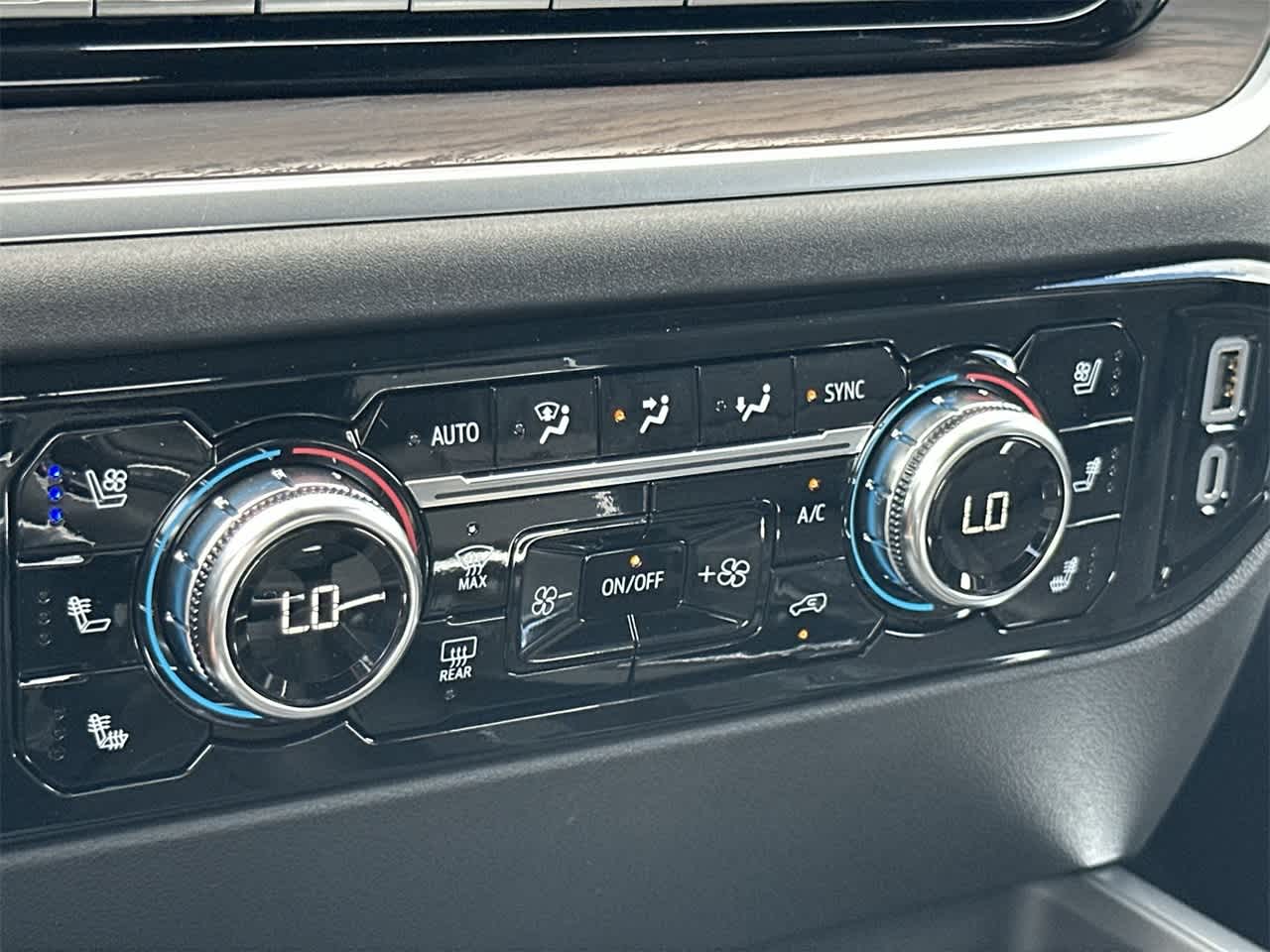 Thumbnail: 2026 GMC Sierra 1500 - 20