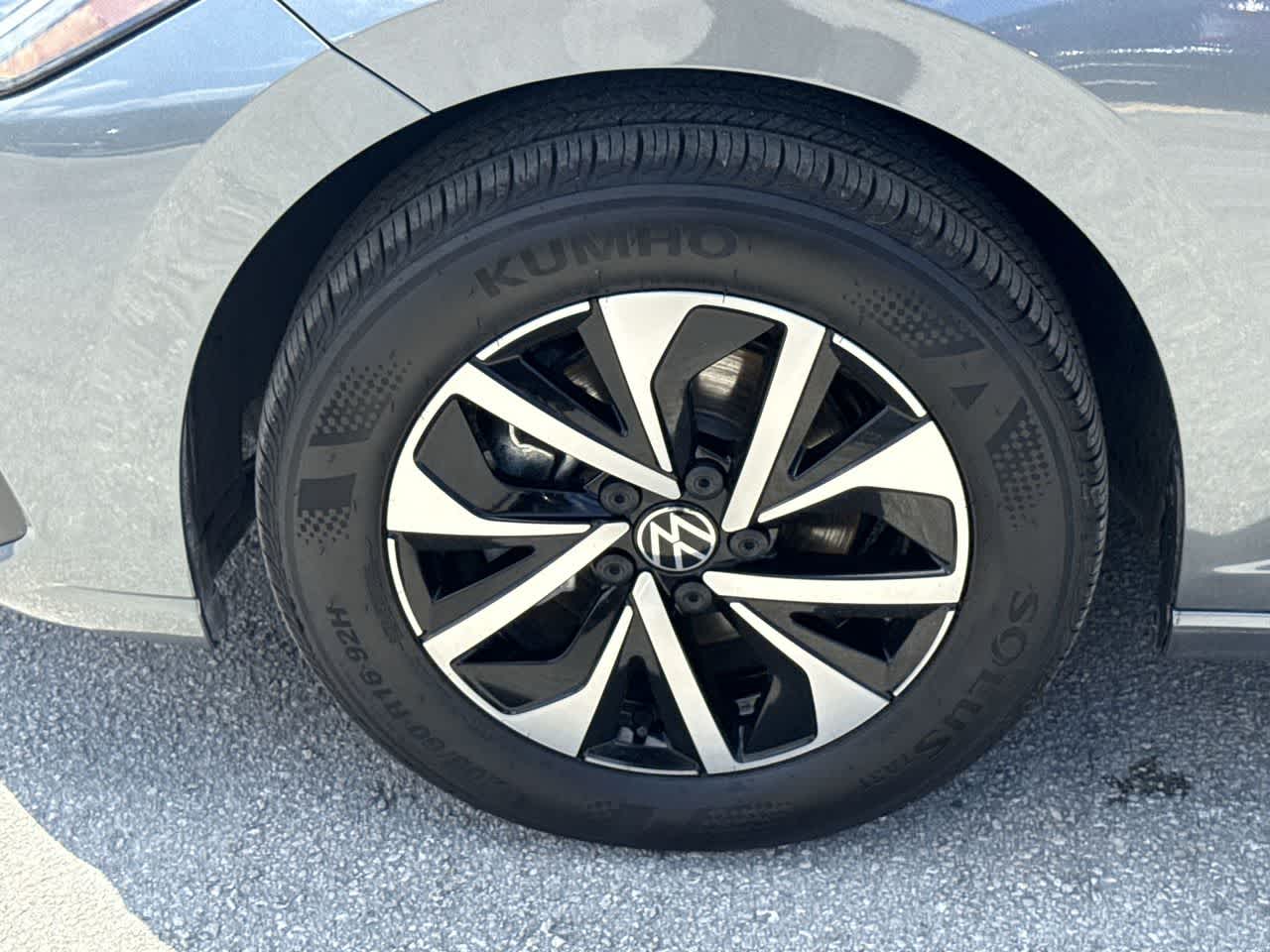 Thumbnail: 2025 Volkswagen Jetta - 11