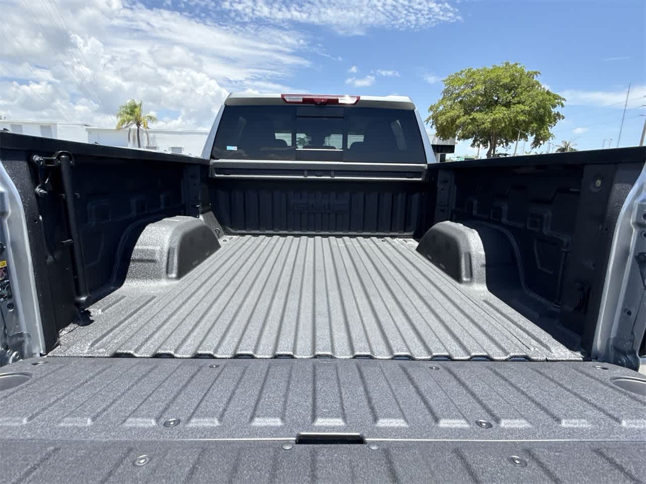 Thumbnail: 2025 GMC Sierra 1500 - 25