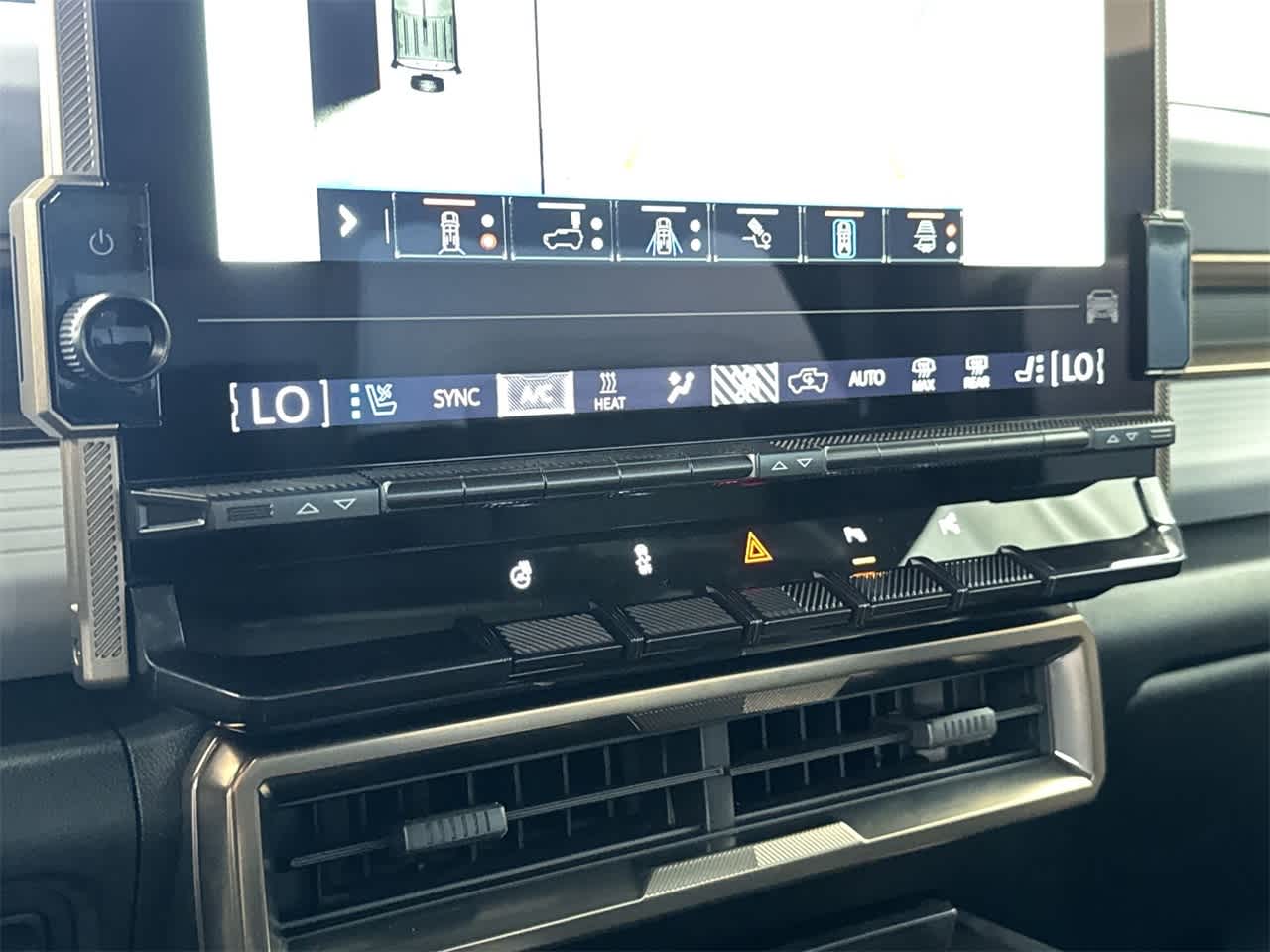 Thumbnail: 2025 GMC Hummer EV - 20